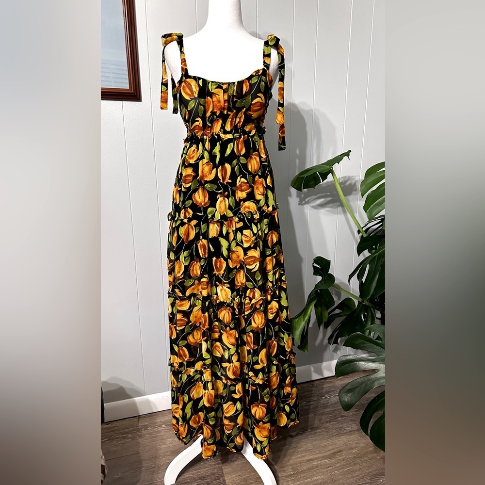 🛍️ Eighty eight  maxi dress with elastic back Size S measurements posted.
